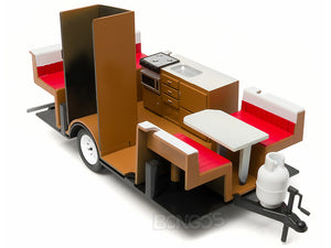 Shasta 15' AIRFLYTE Caravan Trailer 1:24 Scale - Greenlight Diecast Model (Red)