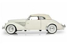 Load image into Gallery viewer, 1936 Cord 810 1:18 Scale - Signature Diecast Model Car