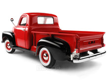 Load image into Gallery viewer, 1950 GMC 150 Pickup 1:18 Scale - Yatming Diecast Model Car (Red/Black)