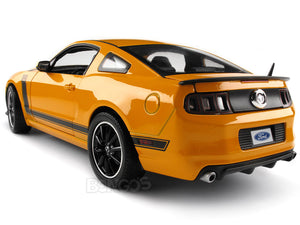 2013 Ford Mustang Boss 302 1:18 Scale - Shelby Collectables Diecast Model Car (Orange)