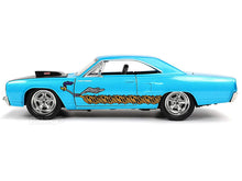 Load image into Gallery viewer, &quot;Looney Tunes&quot; 1970 Plymouth Road Runner w/Wile E. Coyote Figures 1:24 Scale - Jada Diecast Model
