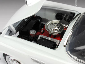 1956 Ford Thunderbird Roadster 1:18 Scale - MotorMax Diecast Model Car (White)