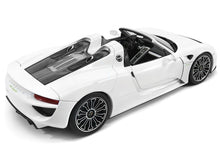 Load image into Gallery viewer, Porsche 918 Spyder 1:18 Scale - Welly Diecast Model Car (White/Roof Off)