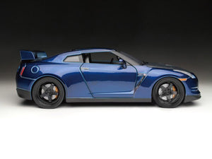 "Fast & Furious" Brian's Nissan Skyline GT-R (R35) 1:24 Scale - Jada Diecast Model Car (Blue)