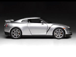 "Fast & Furious" Brian's Nissan Skyline GT-R (R35) 1:24 Scale - Jada Diecast Model Car (Silver)