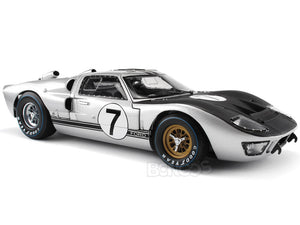1966 Ford GT-40 (GT40) Mk II #7 Le Mans Hill/Muir 1:18 Scale - Shelby Collectables Diecast Model Car (Silver)