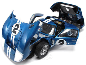 1966 Ford GT-40 (GT40) Mk II #2 "12hrs of Sebring" 1:18 Scale - Shelby Collectables Diecast Model Car (Blue)