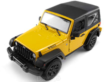 Load image into Gallery viewer, Jeep Wrangler JK Safari 1:18 Scale - Maisto Diecast Model Car (Yellow)
