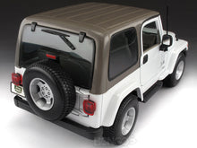 Load image into Gallery viewer, Jeep Wrangler TJ Safari 1:18 Scale - Maisto Diecast Model Car (White)