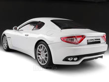 Load image into Gallery viewer, Maserati Granturismo (Gran Turismo) 1:18 Scale - MotorMax Diecast Model Car (White)