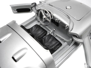 Porsche 550 Spyder 1:18 Scale - Maisto Diecast Model Car (Silver)