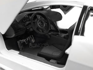 Lamborghini "Reventon" 1:18 Scale - Bburago Diecast Model Car (Matt White)
