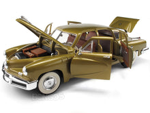 Load image into Gallery viewer, 1948 Tucker Torpedo 1:18 Scale - Yatming Diecast Model Car (Gold)