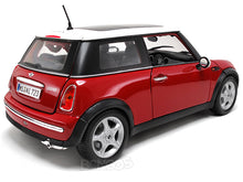 Load image into Gallery viewer, 2003 Mini Cooper 1:18 Scale - Maisto Diecast Model Car (Red)
