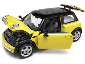 2003 Mini Cooper 1:18 Scale - Maisto Diecast Model (Yellow)
