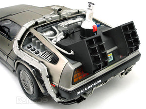 Delorean "Back To The Future Pt2 - Hover Version" 1:18 Scale - SunStar Diecast Model Car