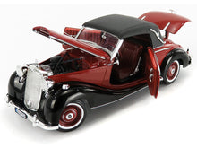 Load image into Gallery viewer, 1950 Mercedes-Benz 170S Cabriolet 1:18 Scale - Signature Diecast Model Car