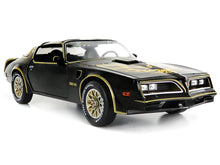 Load image into Gallery viewer, 1977 Pontiac Trans-Am Firebird 1:18 Scale - Greenlight Diecast Model Car (Black/Gold)