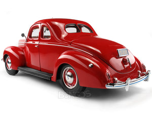 1939 Ford Deluxe Coupe 1:18 Scale - Maisto Diecast Model Car (Red)
