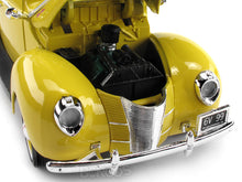 Load image into Gallery viewer, 1940 Ford Deluxe Coupe 1:18 Scale - MotorMax Diecast Model Car (Yellow)
