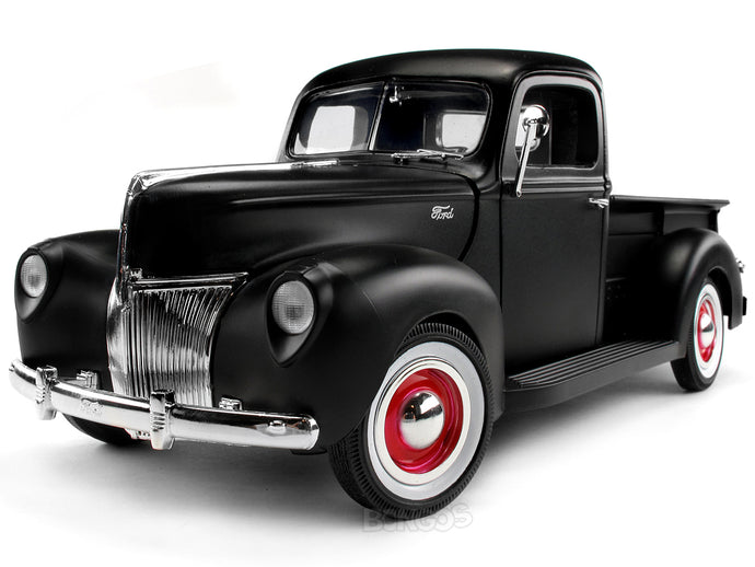 1940 Ford Pickup 1:18 Scale - MotorMax Diecast Model Car (Matt Black)