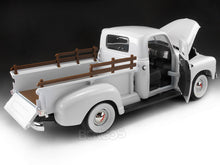 Load image into Gallery viewer, 1950 GMC 150 Pickup 1:18 Scale - Yatming Diecast Model Car (White)