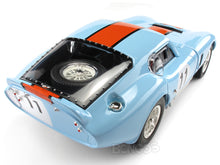 Load image into Gallery viewer, 1965 Shelby Cobra Daytona #11 1:18 Scale - Yatming Diecast Model Car (Gulf)