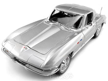 Load image into Gallery viewer, 1965 Chevy Corvette Stingray 1:18 Scale - Maisto Diecast Model Car (Silver)