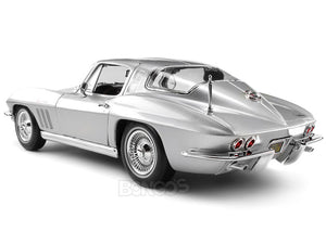 1965 Chevy Corvette Stingray 1:18 Scale - Maisto Diecast Model Car (Silver)