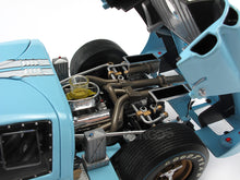 Load image into Gallery viewer, 1966 Ford GT-40 (GT40) Mk II 1:18 Scale - Shelby Collectables Diecast Model Car (Gulf/Plain)