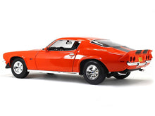Load image into Gallery viewer, 1971 Chevy Camaro Z28 1:18 Scale - Maisto Diecast Model Car (Orange)
