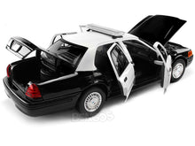 Load image into Gallery viewer, 2001 Ford Crown Victoria Police Interceptor (Blank) 1:18 Scale - MotorMax Diecast Model Car (B/W)
