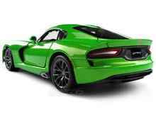 Load image into Gallery viewer, 2013 Dodge Viper GTS 1:18 Scale - Maisto Diecast Model Car (Green)