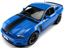 Load image into Gallery viewer, 2013 Ford Mustang Boss 302 1:18 Scale - Shelby Collectables Diecast Model Car (Grabber Blue)