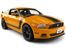 Load image into Gallery viewer, 2013 Ford Mustang Boss 302 1:18 Scale - Shelby Collectables Diecast Model Car (Orange)