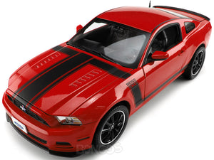 2013 Ford Mustang Boss 302 1:18 Scale - Shelby Collectables Diecast Model Car (Red)