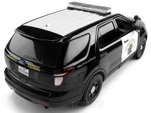Load image into Gallery viewer, 2015 Ford Police Interceptor Utility &quot;California Highway Patrol&quot; 1:18 Scale - MotorMax Diecast Model Car (B/W)