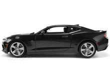 Load image into Gallery viewer, 2016 Chevy Camaro SS 1:18 Scale - Maisto Diecast Model Car (Grey)
