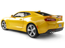 Load image into Gallery viewer, 2016 Chevy Camaro SS 1:18 Scale - Maisto Diecast Model Car (Yellow)