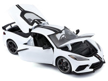 Load image into Gallery viewer, 2020 Chevy Corvette Stingray C8 1:18 Scale - Maisto Diecast Model (White)