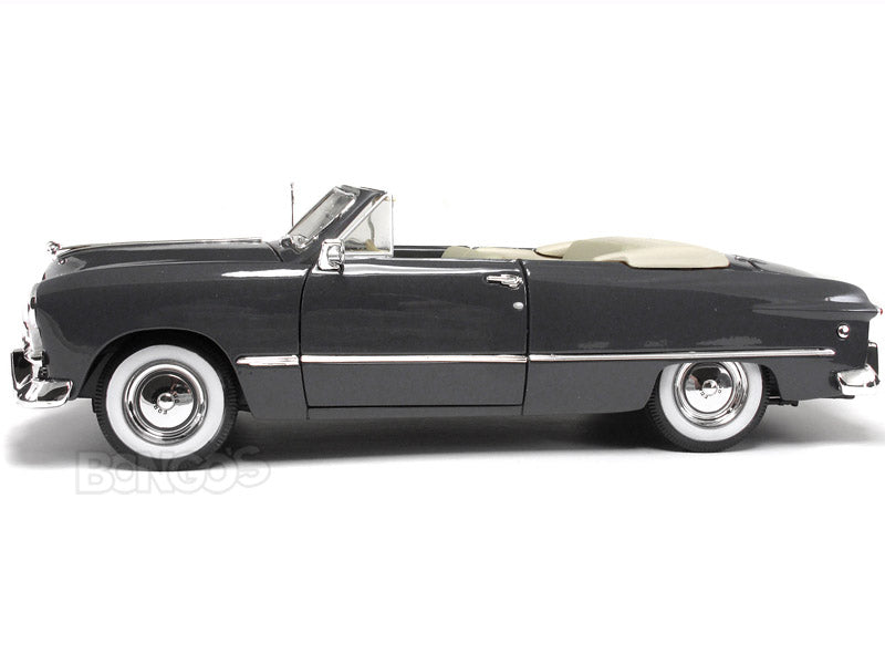 1949 Ford Convertible 1:18 Scale - Maisto Diecast Model Car (Grey)