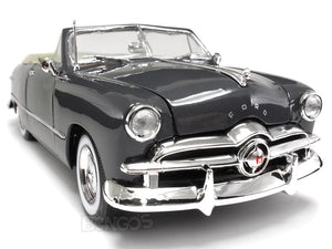 1949 Ford Convertible 1:18 Scale - Maisto Diecast Model Car (Grey)