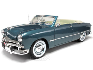 1949 Ford Convertible 1:18 Scale - Maisto Diecast Model Car (Turquoise)