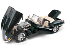Load image into Gallery viewer, 1961 Jaguar E-Type Roadster 1:18 Scale - Bburago Diecast Model Car (Green)