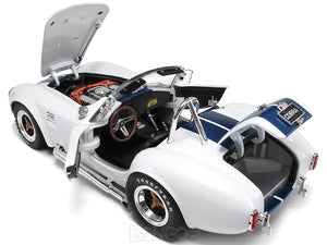1965 Shelby Cobra 427 S/C 1:18 Scale - Shelby Collectables Diecast Model Car (White/Blue)
