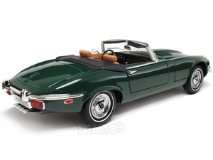 1971 Jaguar E-Type Roadster 1:18 Scale - Yatming Diecast Model Car (Green)