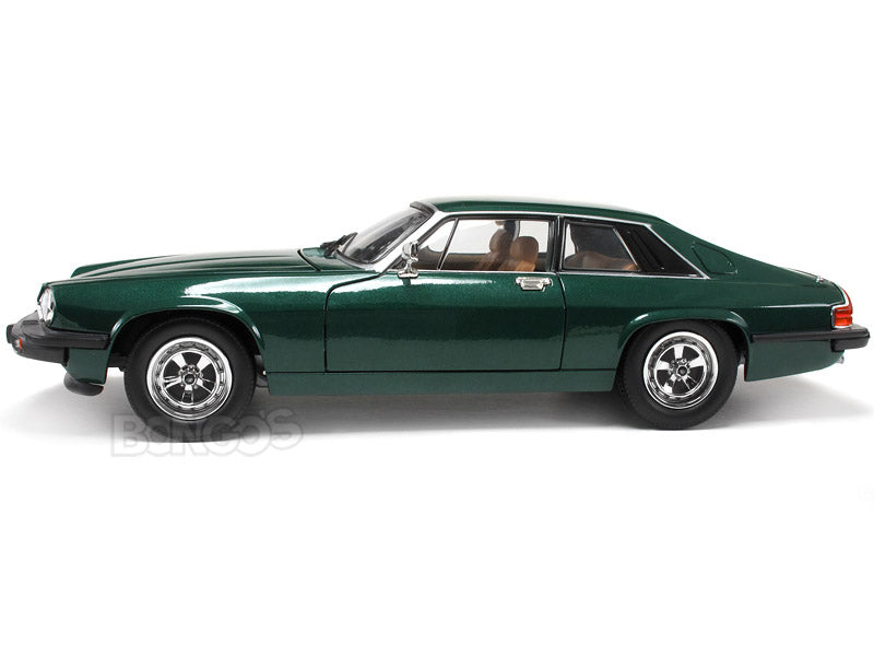 1975 Jaguar XJS Coupe 1:18 Scale - Yatming Diecast Model Car (Green)