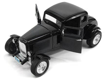 Load image into Gallery viewer, 1932 Ford Coupe &quot;3 Window - Hot Rod&quot; 1:18 Scale - MotorMax Diecast Model (Black)