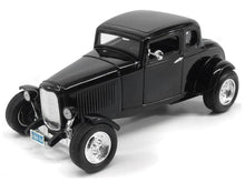 Load image into Gallery viewer, 1932 Ford Coupe &quot;3 Window - Hot Rod&quot; 1:18 Scale - MotorMax Diecast Model (Black)