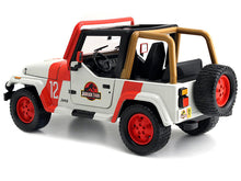 Load image into Gallery viewer, &quot;Jurassic World&quot; Jeep Wrangler 1:24 Scale - Jada Diecast Model Car